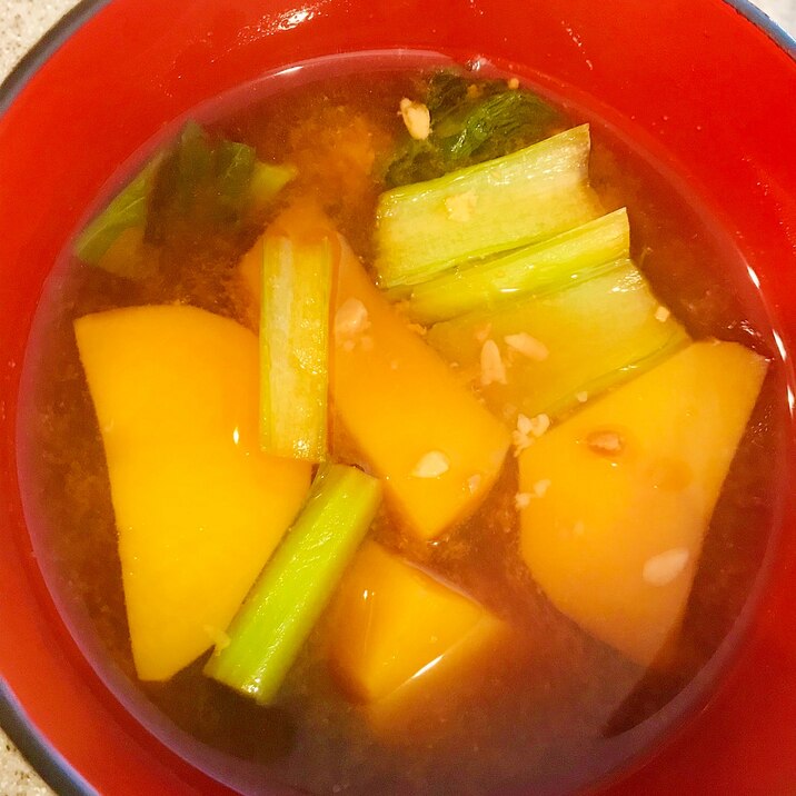 小松菜とじゃが芋の味噌汁